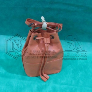 LOTE 003 - 05 (cinco) bolsas em couro