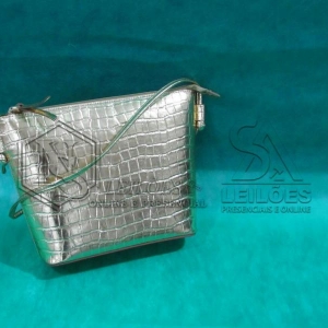 LOTE 004 - 05 (cinco) bolsas em couro