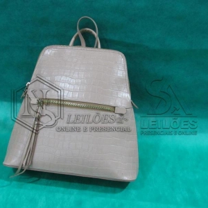 LOTE 004 - 05 (cinco) bolsas em couro