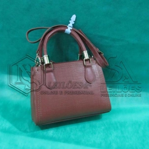 LOTE 004 - 05 (cinco) bolsas em couro