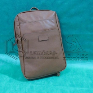LOTE 007 - 05 (cinco) bolsas em couro.
