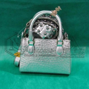 LOTE 009 - 06 (Seis) bolsas femininas em couro