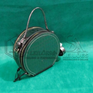 LOTE 011 - 06 (Seis) bolsas femininas em couro