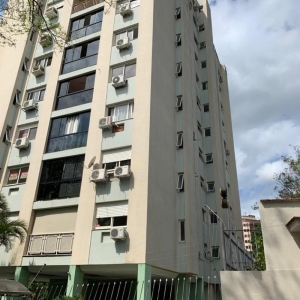LOTE 05 - Apartamento nº 303, Edifício Monte Carlo II, na Rua Marechal Floriano nº 1372