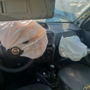 LOTE 084 - FIAT/WEEKEND ADVENTURE