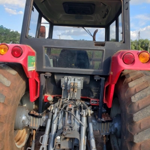 LOTE 01 -  Um Trator agrícola. Marca Massey Ferguson. Modelo MF 4292 tração 4x4, Ano/Modelo 2012, Motor Diesel 110CV.