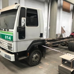LOTE 01 - caminhão Ford/Cargo 814, ano/modelo 2000/2000