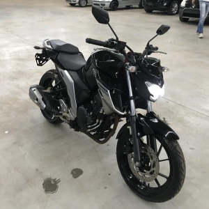 LOTE 01 - MOTOCICLETA YAMAHA / FZ25 FAZER