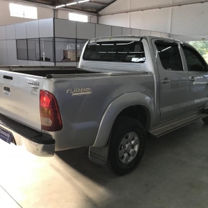 LOTE 05 - Toyota Hilux