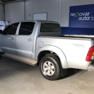 LOTE 05 - Toyota Hilux