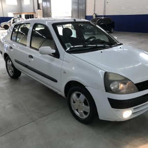 LOTE 12 - RENAULT CLIO