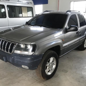 LOTE 18 - JEEP CHEROKEE