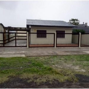 LOTE 006 - Imóvel na Rua Das Rosas n° 3581, Capão Novo, Capão da Canoa/RS. Avaliado em R$ 250.000,00. 1°Leilão.