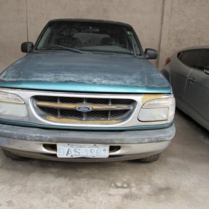 LOTE 002 - I/FORD EXPLORER XLT 4X4