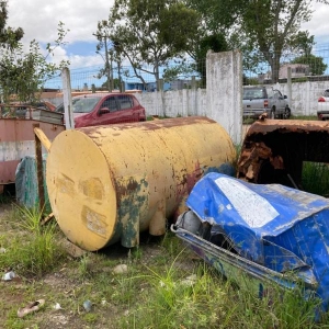 LOTE 022 - SUCATA  Patrimônio: 25531,78386,78387, 78388,78389,78390, 78391,78392 e 78393. Avaliados em R$ 100,00.