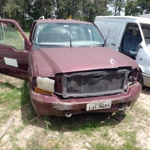 LOTE 053 - FORD F 250XL L, 1999/2000,Placa  IJI-9665. Avaliado em R$ 100,00.