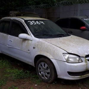 LOTE 007 - AUTOMÓVEL CHEVROLET/CLASSIC LS, ANO/MODELO: 2010/2011, PLACA: IQY2564