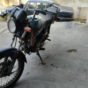 LOTE 027 - MOTOCICLETA HONDA/CG 150 TITAN KS, ANO/MODELO: 2004, PLACA: ILU8236