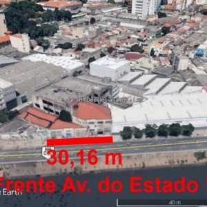 LOTE 01 -  IMÓVEL: Um prédio de três pavimentos, com a área construída de 3.386,54m²., e seu respectivo terreno
