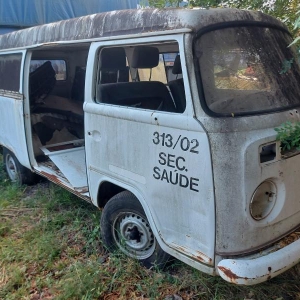 LOTE 006 - Volkswagen/Kombi