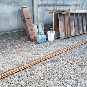 LOTE 008 - Equipamentos para construção de pavilhão e muros de concreto