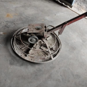 LOTE 008 - Equipamentos para construção de pavilhão e muros de concreto