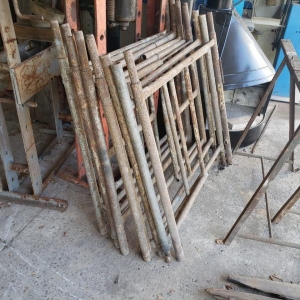 LOTE 008 - Equipamentos para construção de pavilhão e muros de concreto