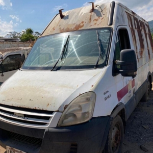 LOTE 008 - Caminhão/ Ambulância, Iveco Fiat/ Daily TH AMB, Ano/Modelo 2008/2008, Placa: IPG-8465. Avaliado em R$ 6.200,00.