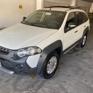 LOTE 001 - FIAT PÁLIO WEEKEND ADVENTURE 2013/2014 - Placas IUM7725