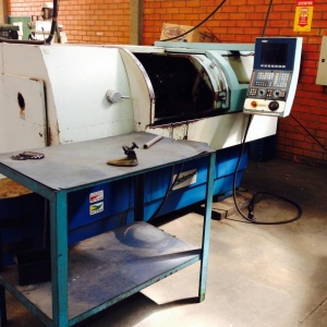 LOTE 009 - Torno automático CNC Nardine