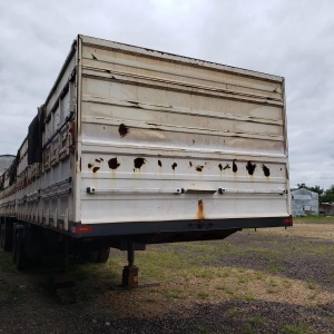 LOTE 013 - Dois Semi-Reboques NOMA