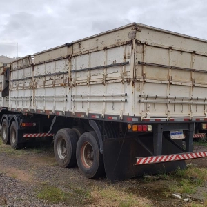 LOTE 013 - Dois Semi-Reboques NOMA