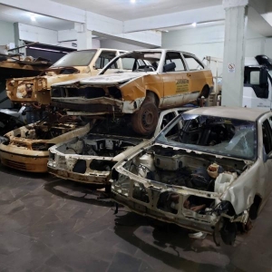 LOTE 004 - Sucata - Fiat/Uno Mille, Ford/Courier e outros