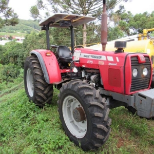 LOTE 016 - Trator MASSEY FERGUSON, Modelo: 275