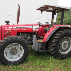 LOTE 016 - Trator MASSEY FERGUSON, Modelo: 275