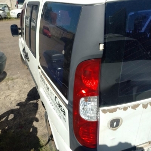 LOTE 006 - Veículo FIAT/ Doblo Essence 1.8, Ano/modelo 2011/2012, Placa IRZ3473. Avaliado em R$ 4.400,00.