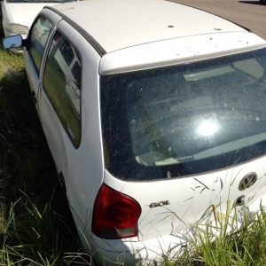 LOTE 009 - Veículo VW/ Gol 1.0 G IV, Ano/modelo 2011/2011, Placa IRQ3420. Avaliado em R$ 1.700,00.