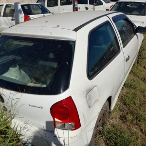 LOTE 009 - Veículo VW/ Gol 1.0 G IV, Ano/modelo 2011/2011, Placa IRQ3420. Avaliado em R$ 1.700,00.