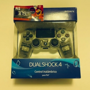 LOTE 022 - 1 controle PS4 transparente