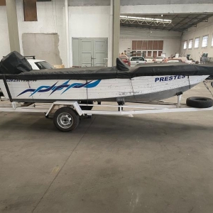 LOTE 001 - Lancha – Motorboat, Motor, potência(HP): 60,00, nome de fabricação: Yamaha