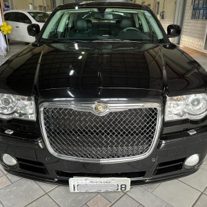 LOTE 003 - Automóvel I/Chrysler 300C SRT8, ano/modelo 2009/2009