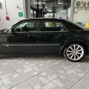 LOTE 003 - Automóvel I/Chrysler 300C SRT8, ano/modelo 2009/2009