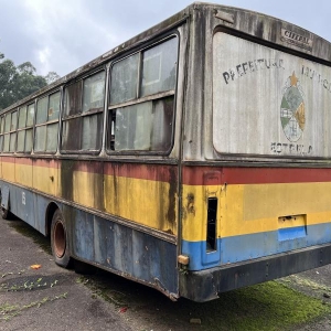 LOTE 002 - Ônibus de passageiros, Mercedes Benz 1313, ano de fabricação 1988, modelo 1989, diesel, placa BYC8362,
