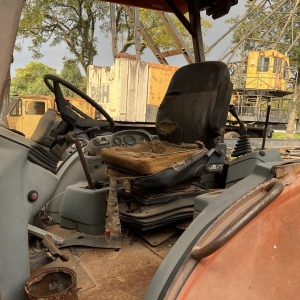 LOTE 003 - Trator de rodas (retroescavadeira) Fiat Allis, ano 1999/1999, placa IIY9813