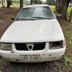 LOTE 004 - Veículo VW Santana 2000 MI, ano de fabricação 1998, modelo 1999, placa IHT 2150
