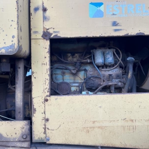 LOTE 007 - Máquina Motoniveladora Huber Warco, modelo M.A./HUBER-WARCO, ano de fabricação 1986, placa IIK8250