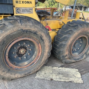 LOTE 008 - Motoniveladora XGMA, modelo XG32201, ano de fabricação 2013