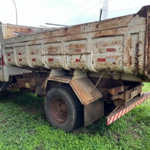 LOTE 012 - Caminhão Basculante, modelo mercedes Benz, modelo L1618, ano de fabricação 1993, placa IHO7420