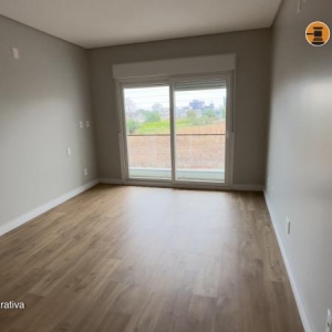 LOTE 001 - Área de 360,00m², edificada uma casa residencial em alvenaria de 377,62m² e uma piscina residencial em fibra com 13,71m², localizada na Rua dos Araçás, nº 243, bairro Montanha, Lajeado/RS