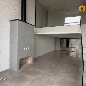 LOTE 001 - Área de 360,00m², edificada uma casa residencial em alvenaria de 377,62m² e uma piscina residencial em fibra com 13,71m², localizada na Rua dos Araçás, nº 243, bairro Montanha, Lajeado/RS